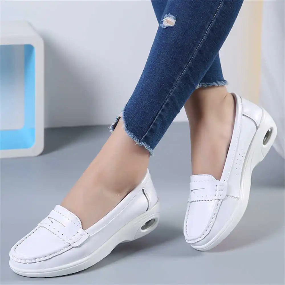 Zapatillas de deporte blancas  - Luxury Lifestyle Shorts reseña y precio